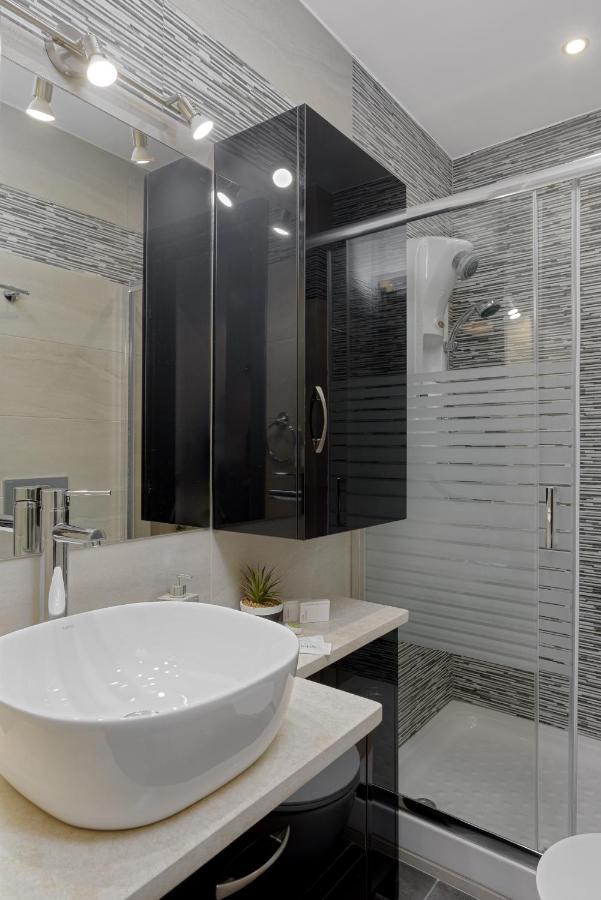 Acropolis Deluxe Apartment Атина Екстериор снимка